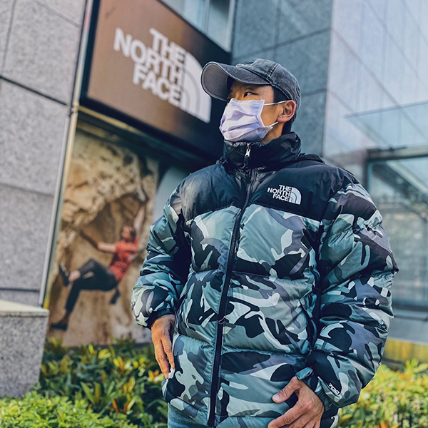 The north face 1996 retro hotsell nuptse jacket in macrofleck print